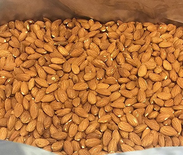 Lan-Raw-Almond-Nuts-05