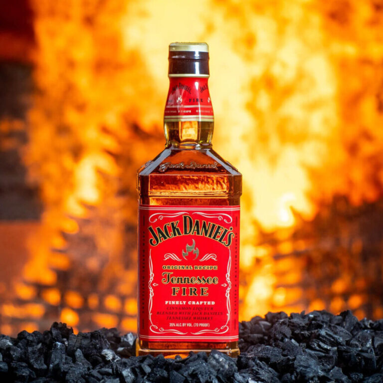 jack-daniels-tennessee-fire-whiskey-2-1024x1024
